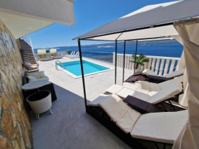 Big Panorama villa, for 21 person in Omis